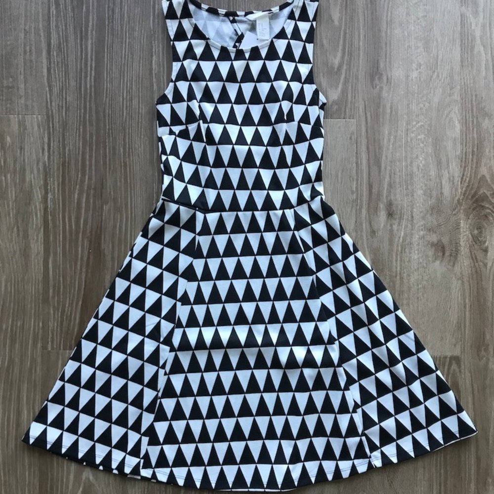 NWT Black and White Geometric Dress